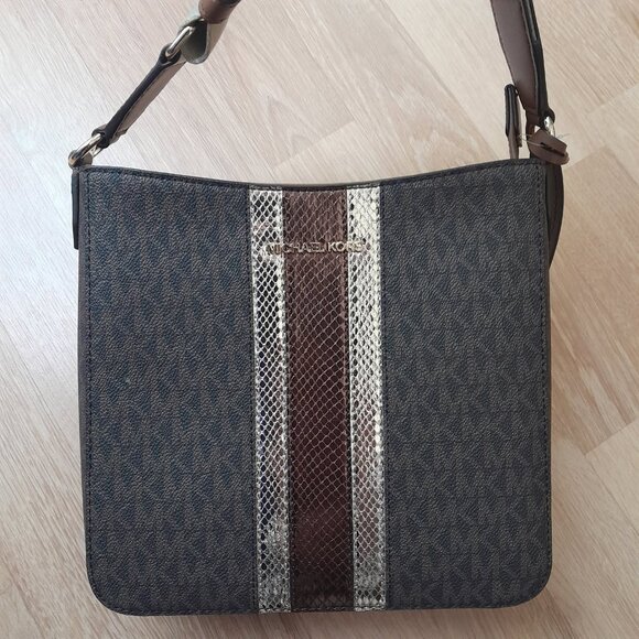 Michael Kors Jet Set Travel Crossbody Bag - Picture 1 of 3